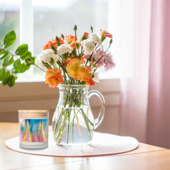 flowers-7233987_1920 w Amsterdam Frosted Candle